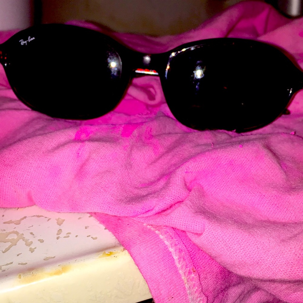 Women’s Ray ban sunglasses